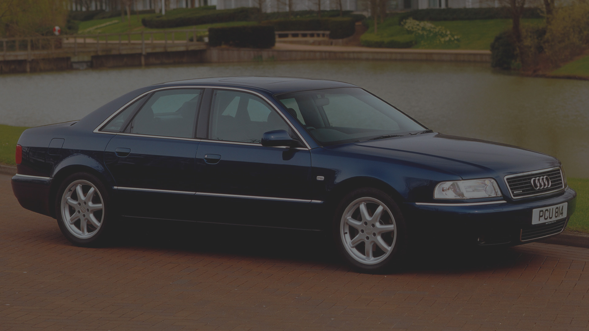 Audi A8 (1999–2003)