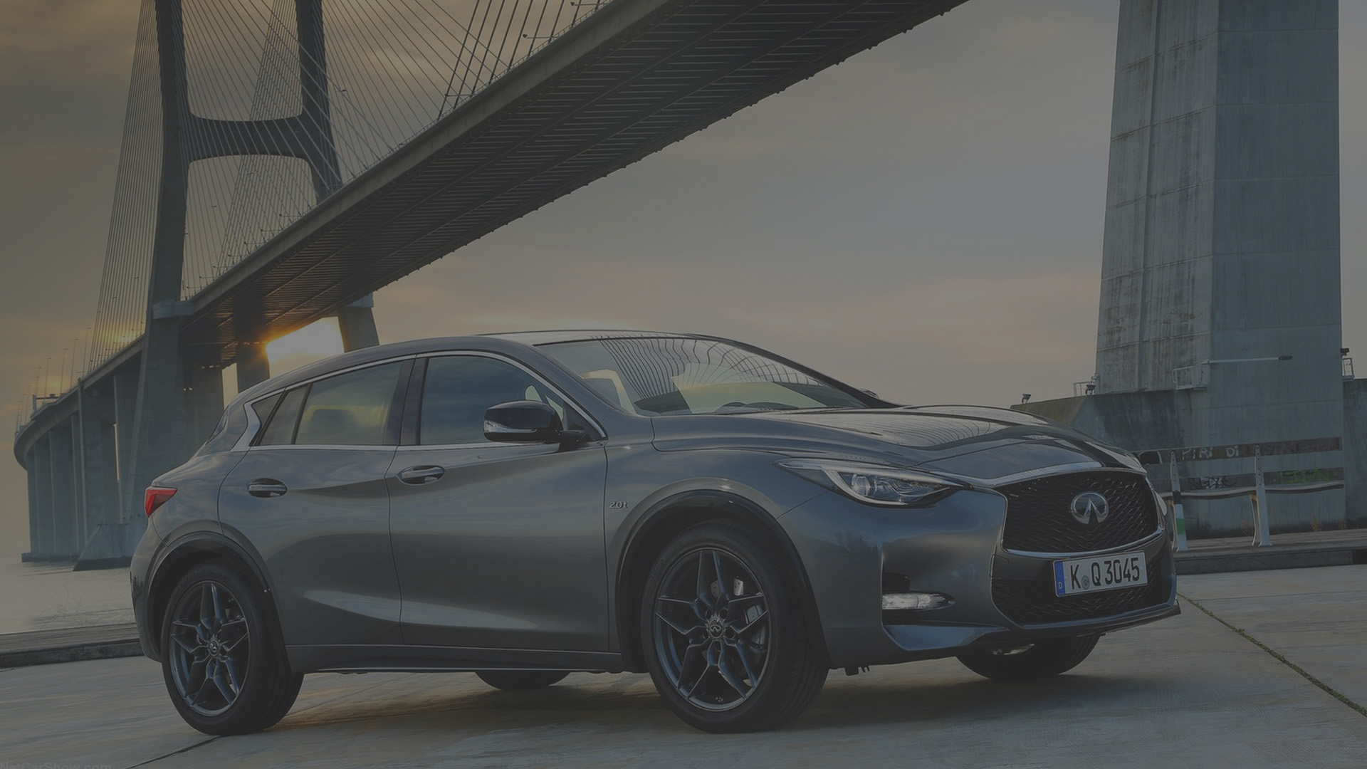 Infiniti Q30
