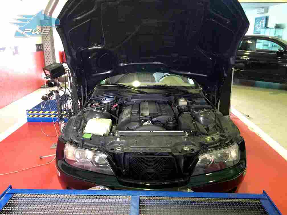 PKE SuperSPORT em BMW Z3 2.2i 170cv – 2001