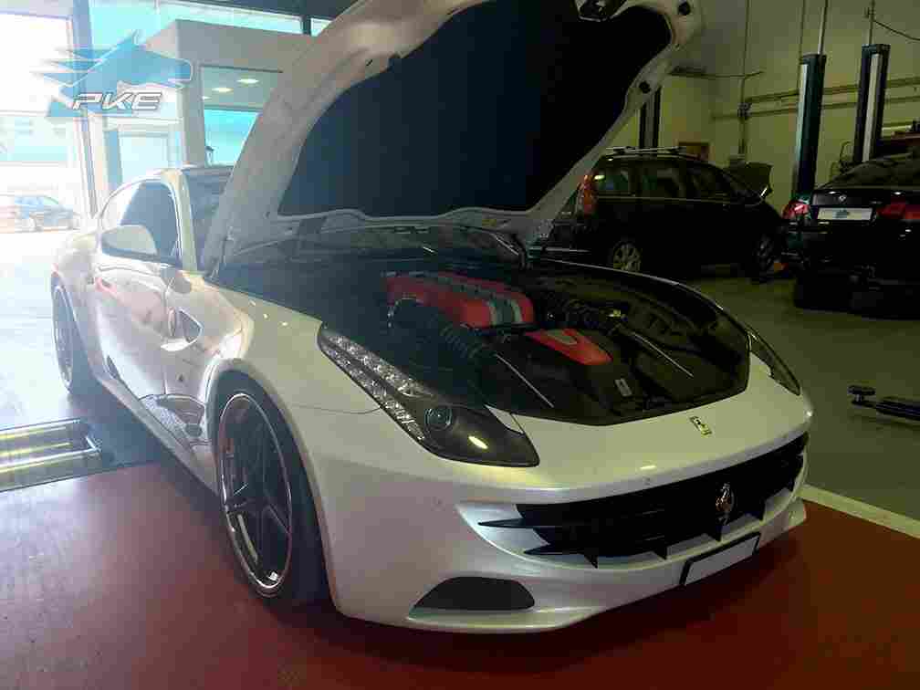 PKE SuperSPORT em Ferrari FF 6.2 V12 660cv