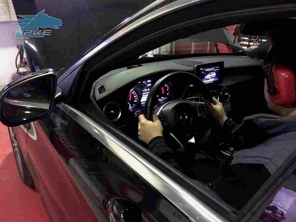 PKE SuperSPORT em Mercedes C300h 231cv – 2015
