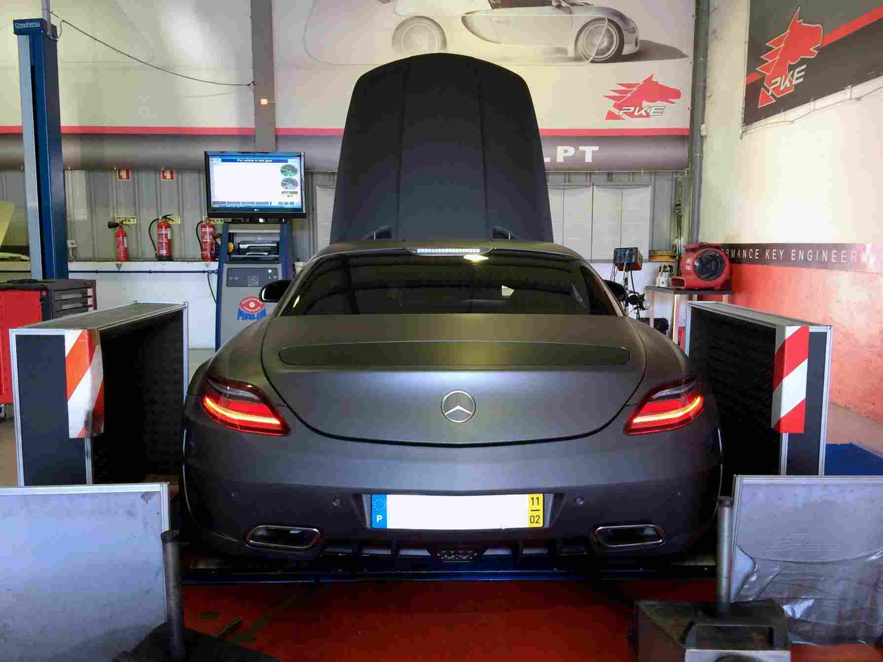 PKE SuperSPORT em Mercedes SLS 63 AMG 571cv – 2011