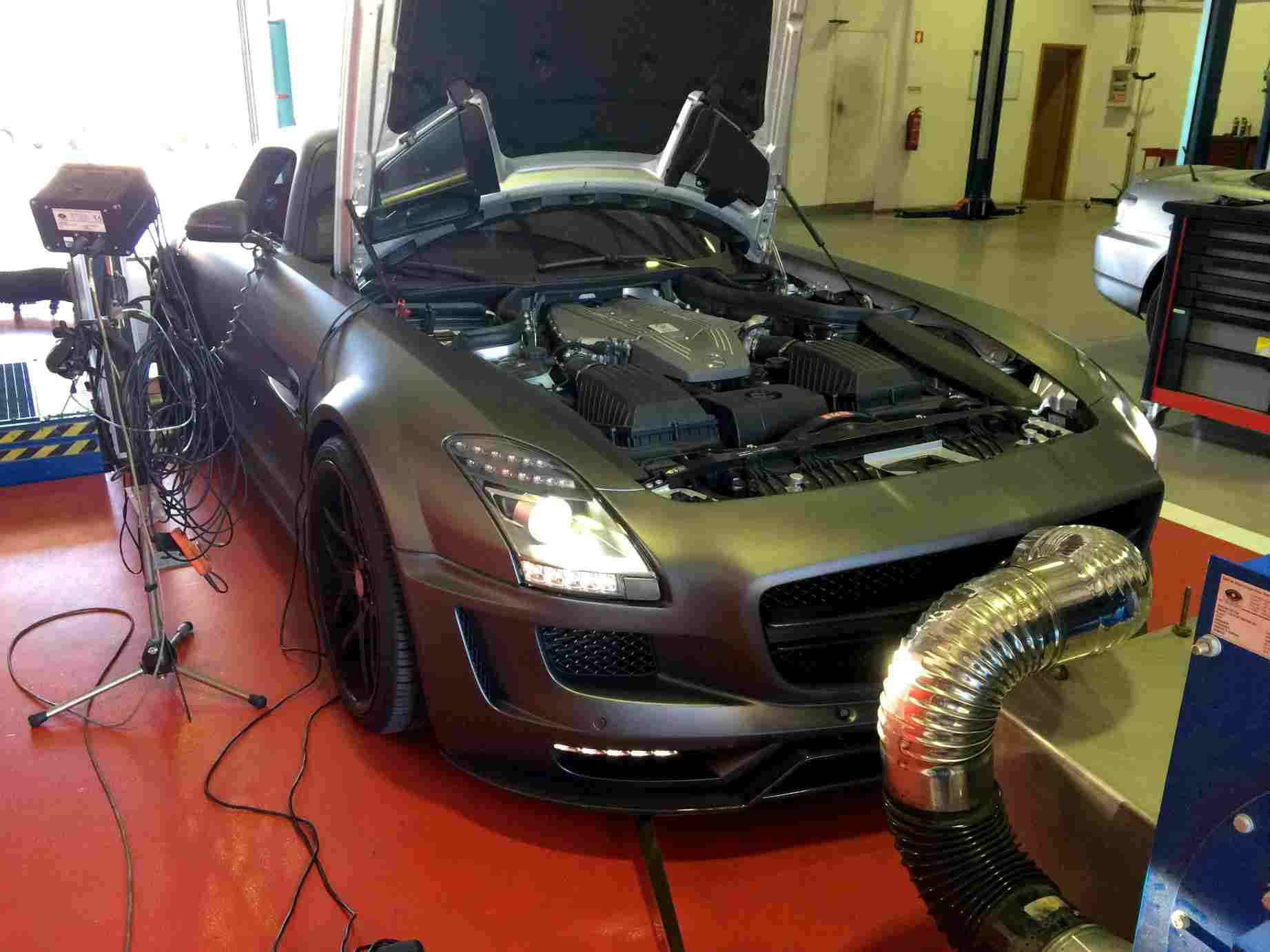 PKE SuperSPORT em Mercedes SLS 63 AMG 571cv – 2011