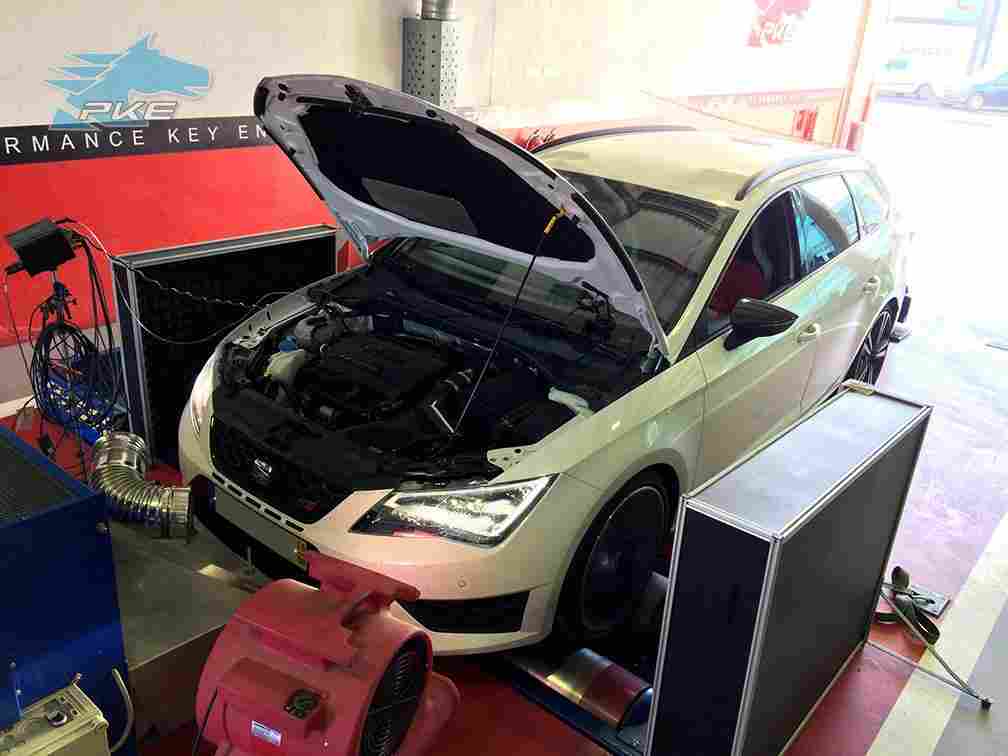 PKE SuperSPORT+ e componentes APR em Seat Leon Cupra 2.0 TSI 290cv – 2016